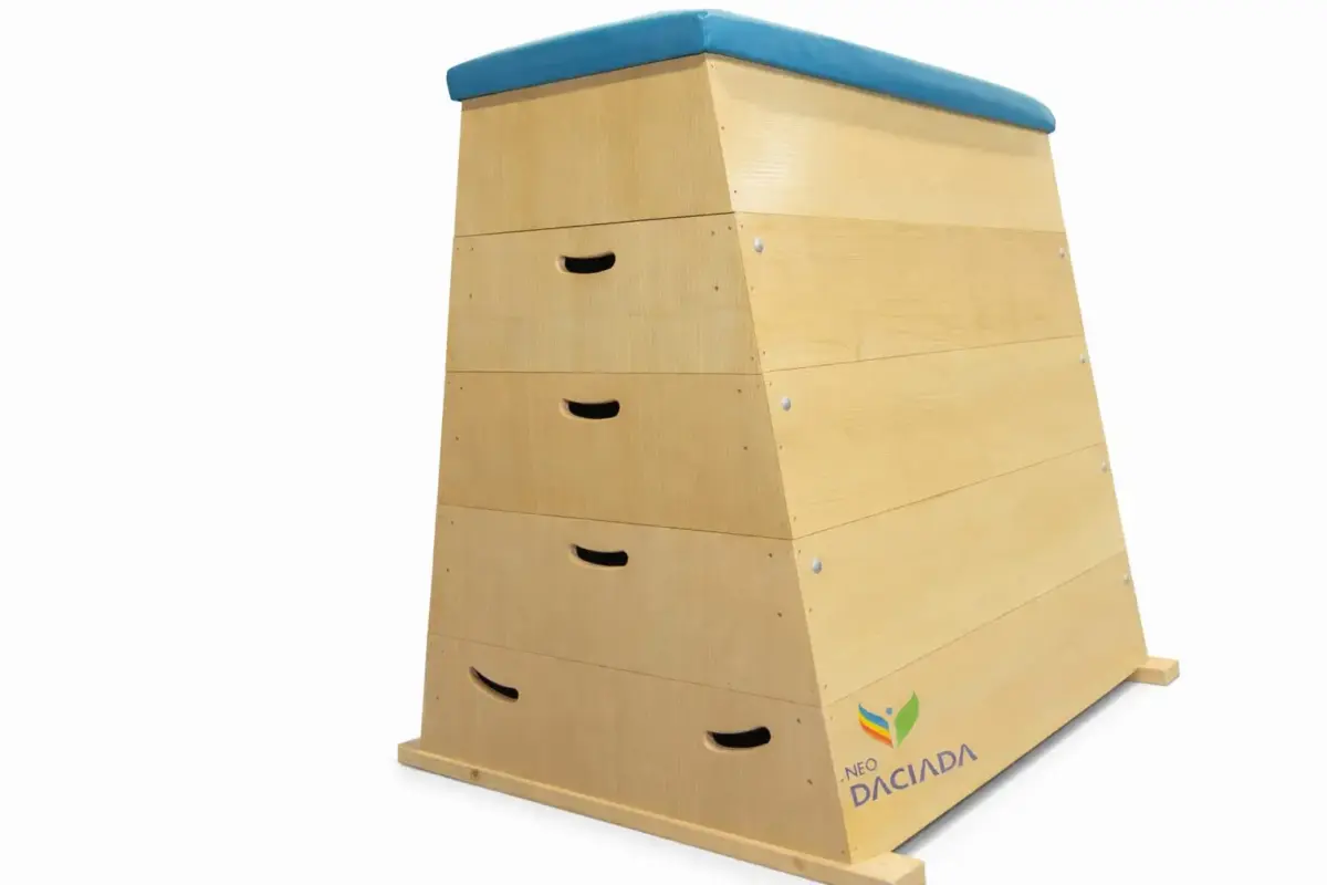 Trapezoidal Vaulting Box with 5 Modules
