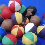 Oină Ball